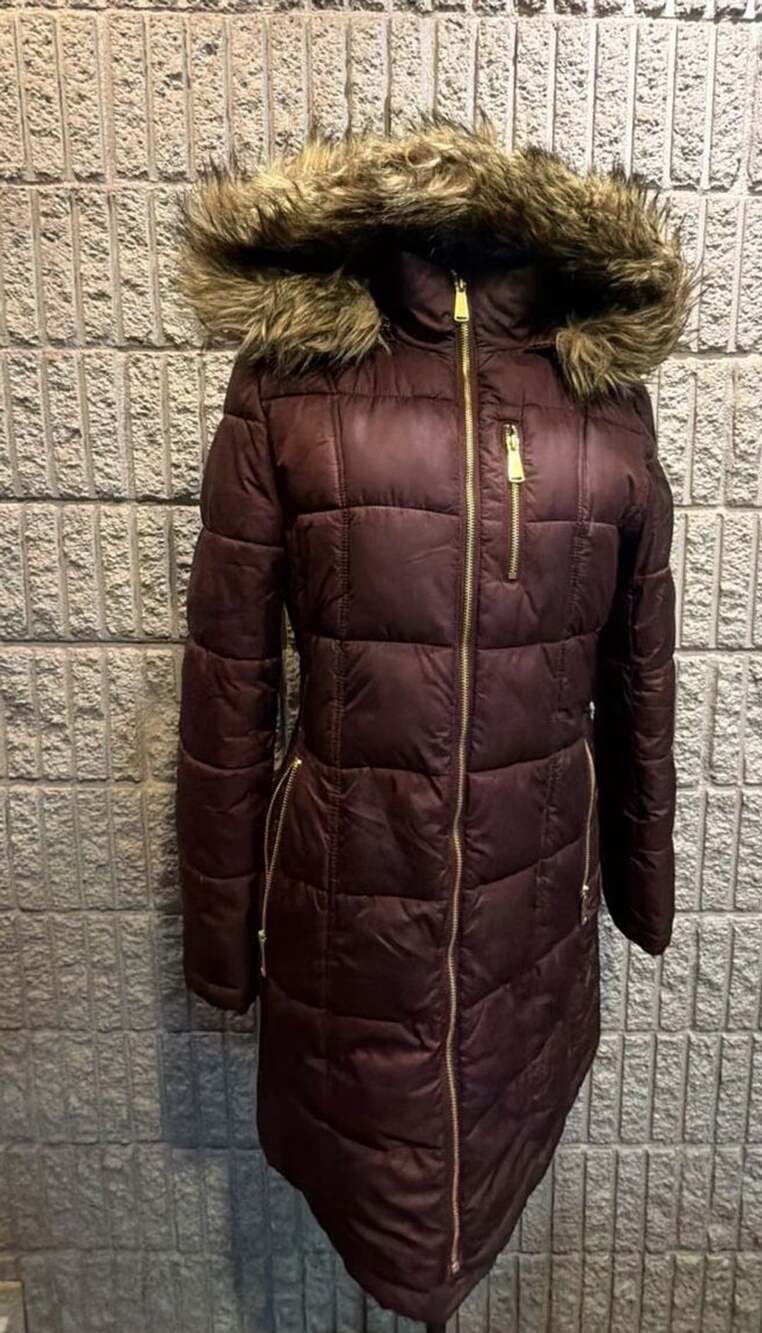 850 Liz Claiborne Puffer Jacket Size M Burgundy Faux Fur